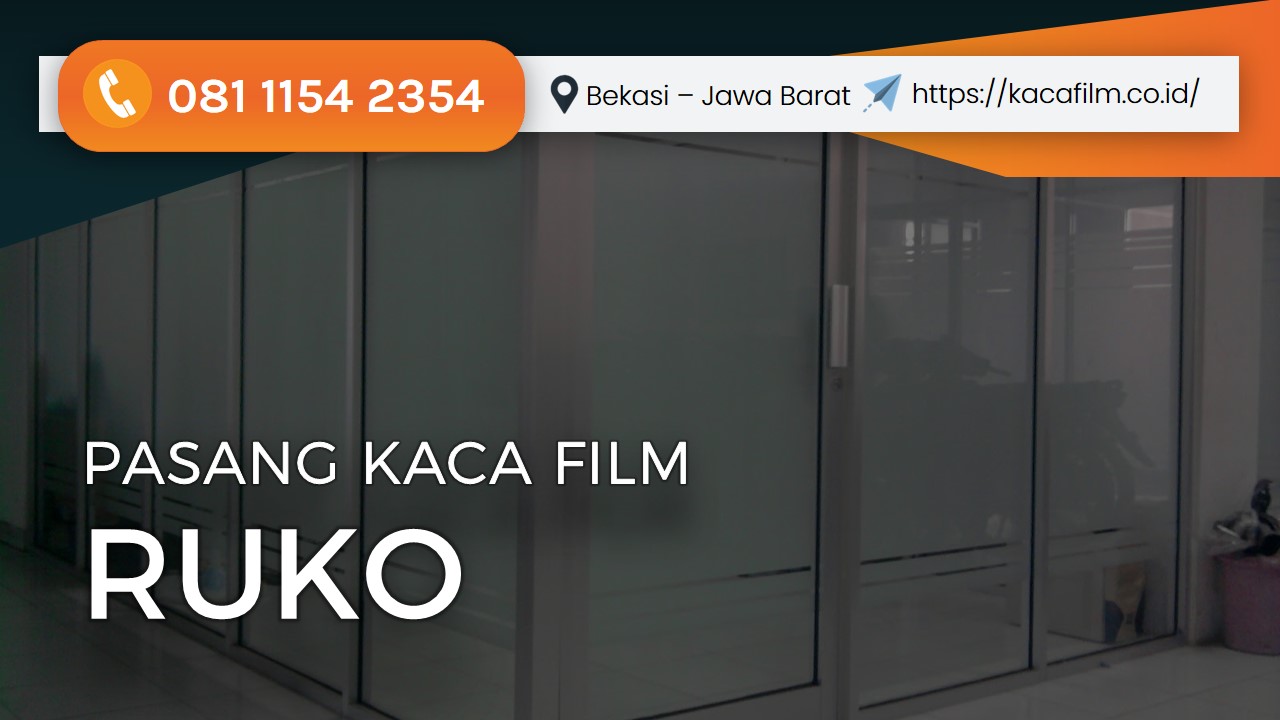 Pemasangan Membersihkan Kaca Film Baru Proyek Pemasangan - Pasang Kaca